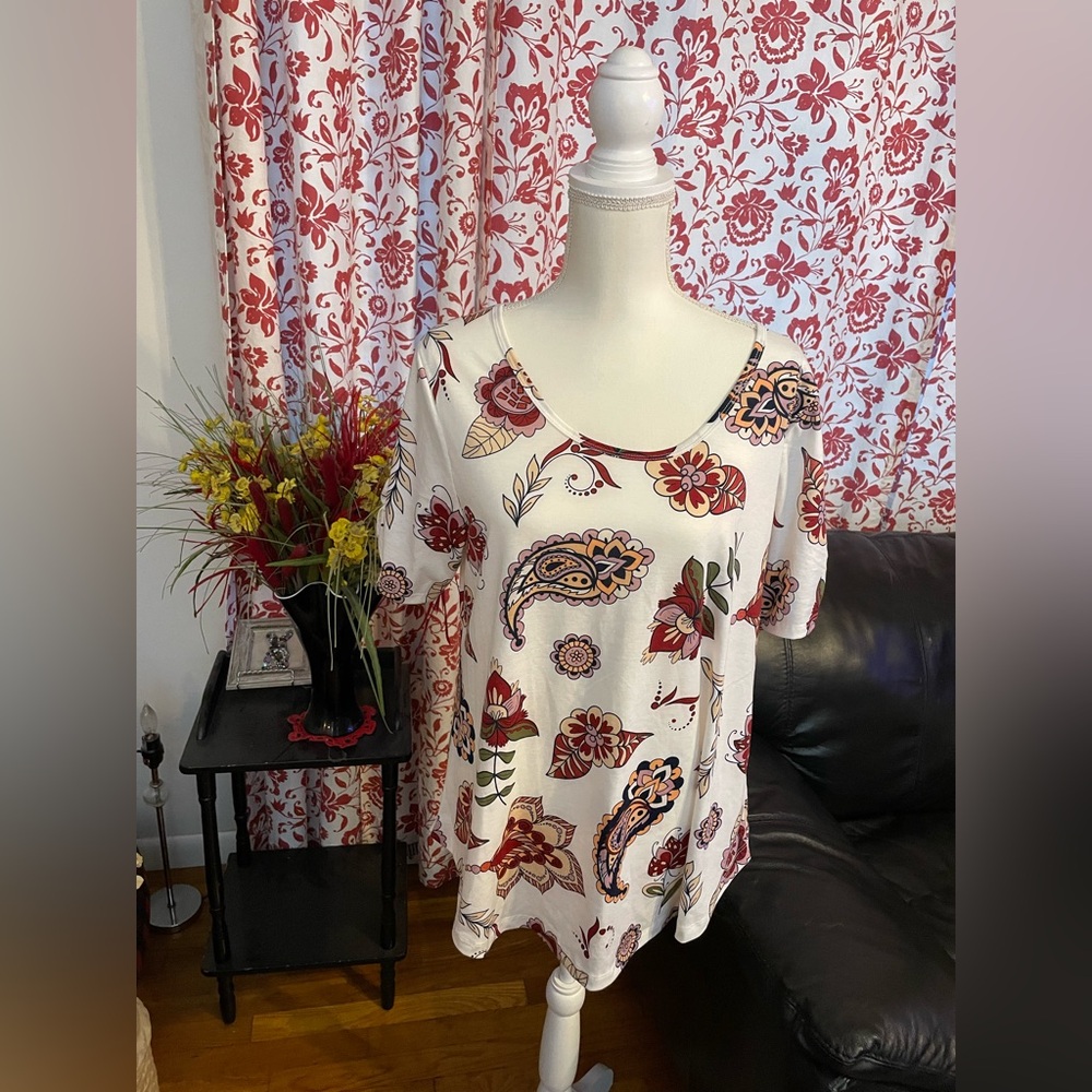 LuLaRoe pullover top. NWT. Style is MORGAN